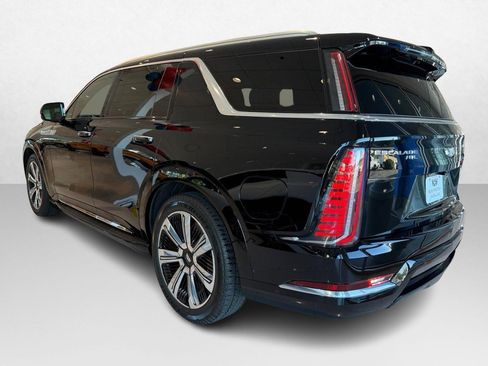 New 2026 Cadillac Escalade IQL Luxury image 4