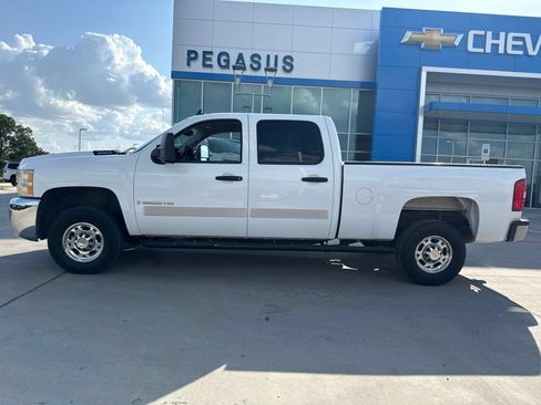 Used 2007 Chevrolet Silverado 2500 LT w/ 1LT Convenience Package RWD image 2