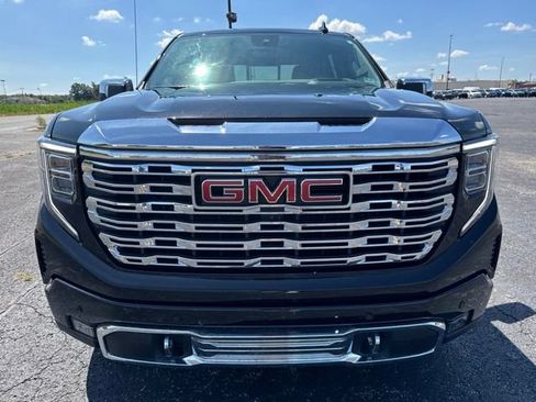 Used 2023 GMC Sierra 1500 Denali w/ Denali Reserve Package AWD/4WD image 2
