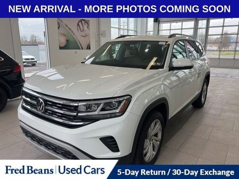 Used 2023 Volkswagen Atlas SE image 2