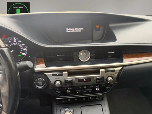 Used 2015 Lexus ES 350 w/ Luxury Package FWD image 12