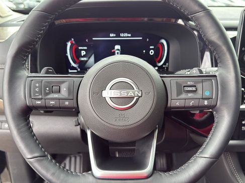 Used 2024 Nissan Pathfinder Platinum w/ Cargo Package image 21