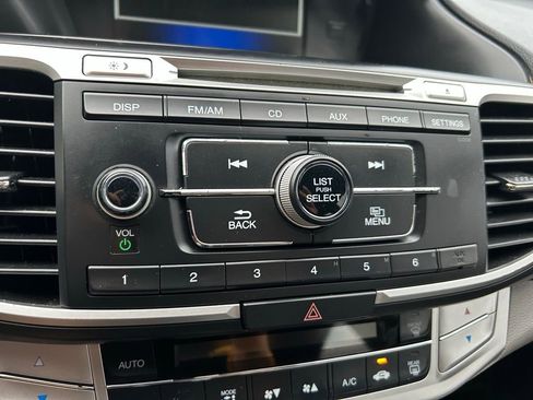 Used 2013 Honda Accord LX image 25