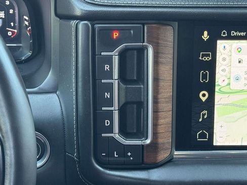 Used 2023 GMC Yukon XL Denali Ultimate AWD/4WD image 6