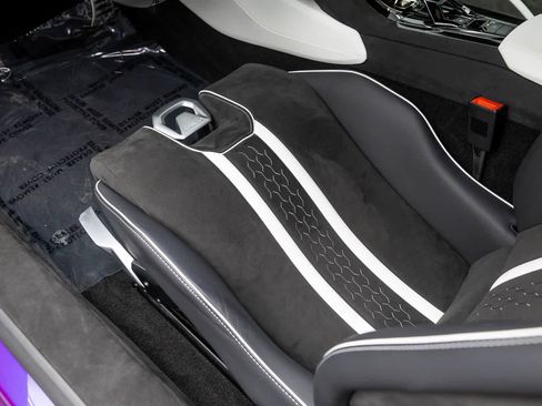 Used 2024 Lamborghini Huracan Tecnica RWD image 27