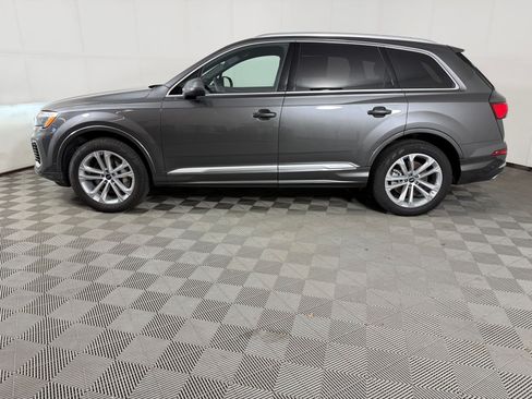 Used 2025 Audi Q7 3.0T Premium Plus AWD/4WD image 2