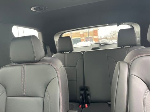 Certified 2023 Chevrolet Traverse RS w/ LPO, Floor Liner Package image 27