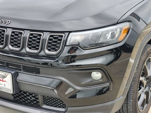 New 2026 Jeep Compass Latitude AWD/4WD image 9