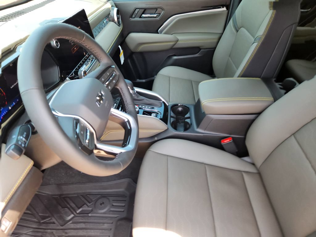 New 2026 Chevrolet Colorado ZR2 w/ Technology Package AWD/4WD image 9
