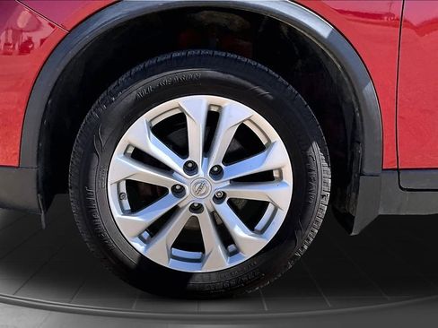 Used 2015 Nissan Rogue SV FWD image 21