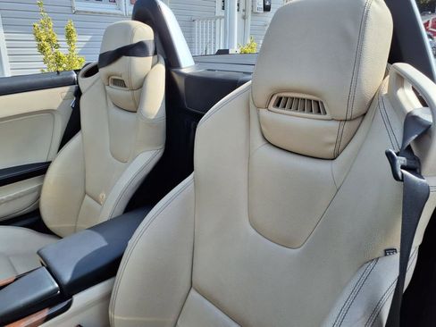 Used 2014 Mercedes-Benz SLK 250 image 19