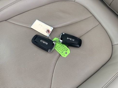 Used 2023 Lincoln Nautilus Reserve image 34