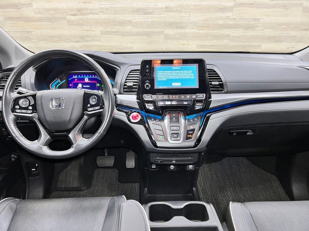 Used 2022 Honda Odyssey Elite image 2