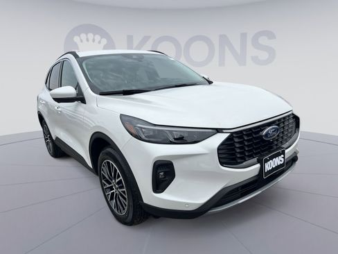 Used 2025 Ford Escape SE w/ PHEV Premium Package image 10