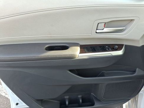 Used 2024 Toyota Sienna XLE image 12