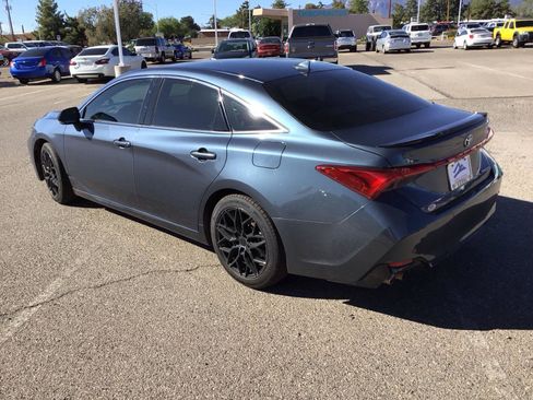 Used 2019 Toyota Avalon Touring w/ Advanced Safety Package FWD image 3