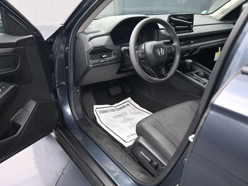 Used 2023 Honda Accord EX image 61