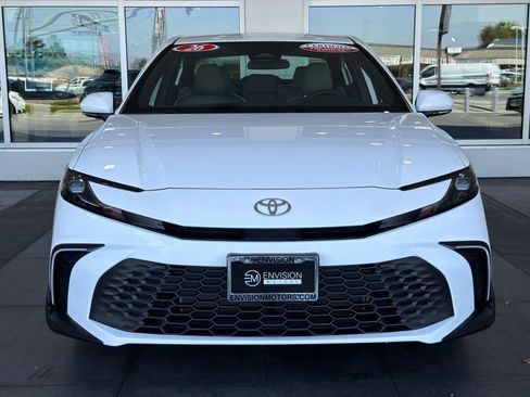Certified 2026 Toyota Camry SE FWD image 5