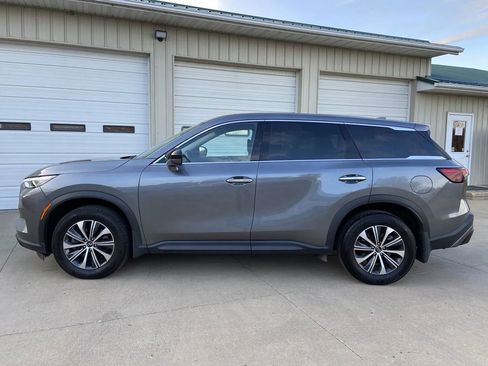 Used 2025 INFINITI QX60 Pure image 3