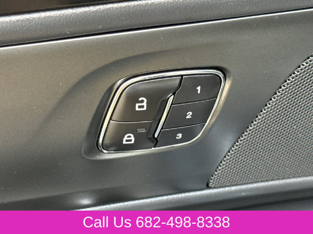 Used 2025 Lincoln Nautilus Reserve w/ Jet Appearance Package AWD/4WD image 21