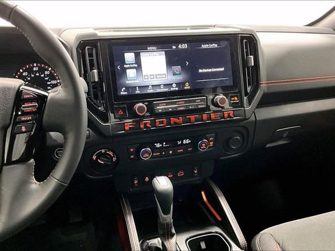 Used 2025 Nissan Frontier PRO-4X w/ Pro Convenience Package image 8