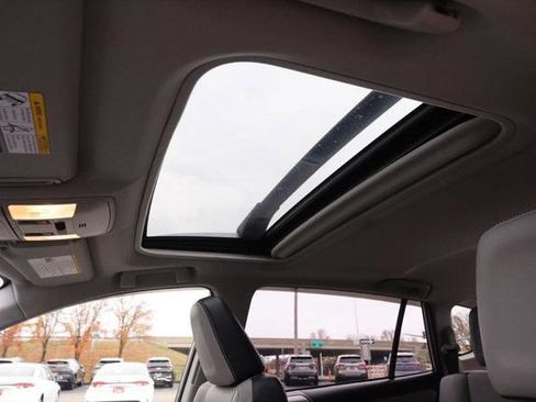 Certified 2018 Toyota RAV4 Limited image 9