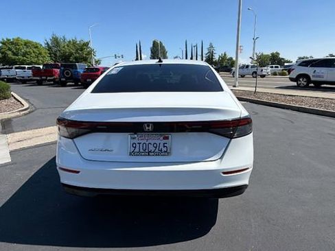 Used 2025 Honda Accord SE image 5
