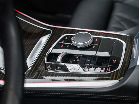 Used 2024 BMW X5 xDrive40i w/ Premium Package image 21