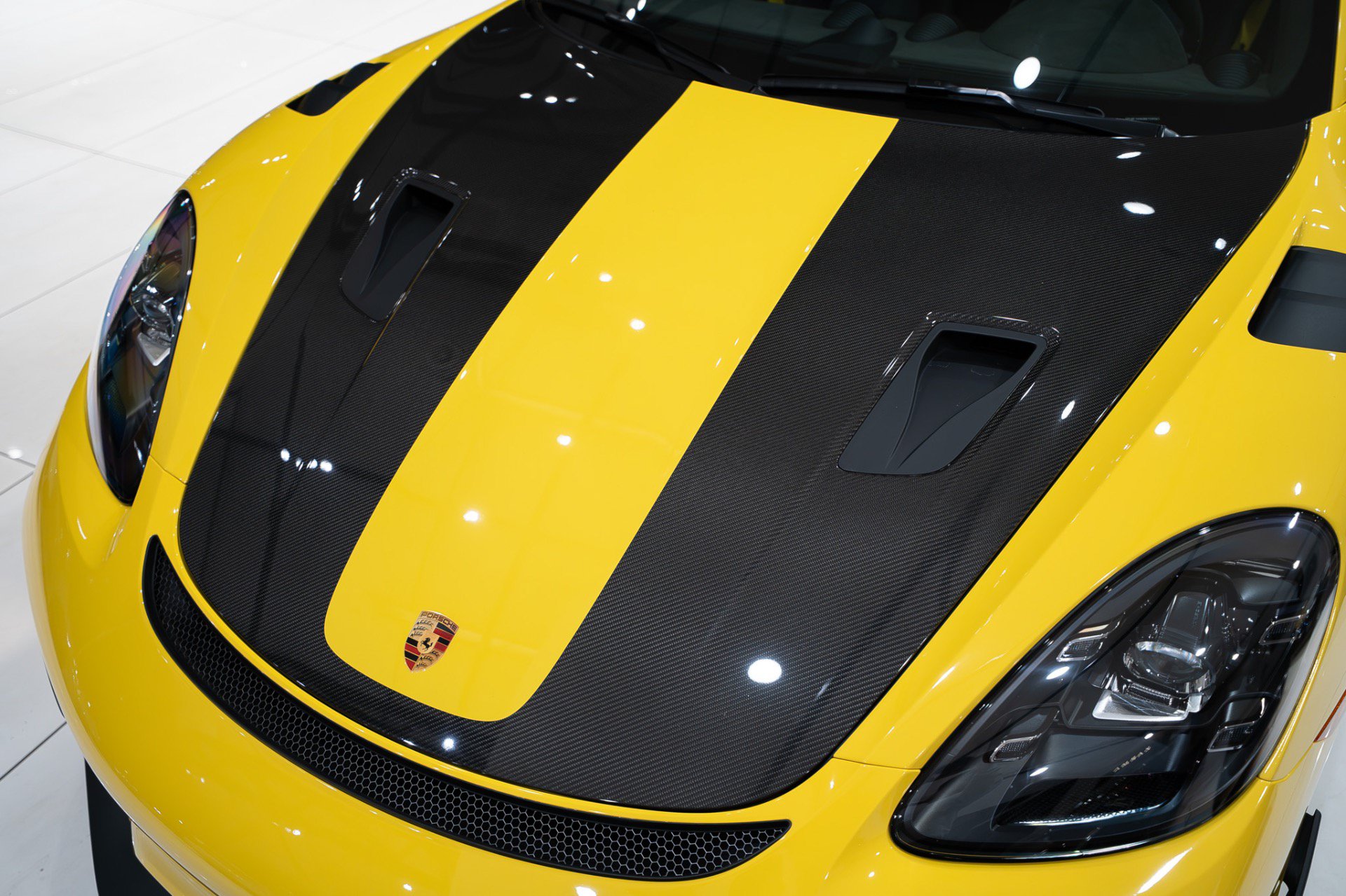 Used 2024 Porsche 718 Cayman GT4 RS RWD image 36