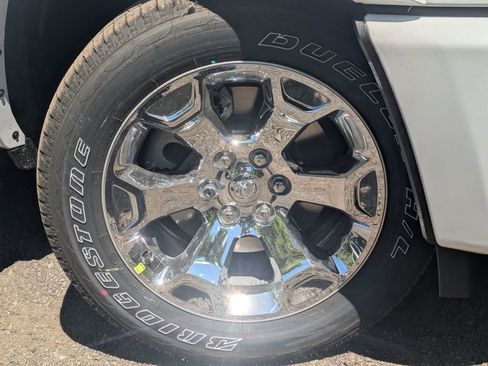 New 2026 RAM 1500 Big Horn AWD/4WD image 9