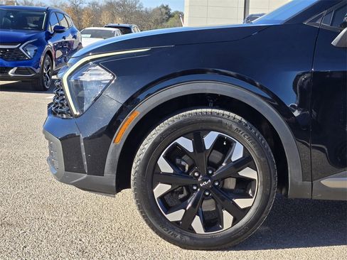Certified 2023 Kia Sportage X-Line w/ X-Line Premium Package image 6