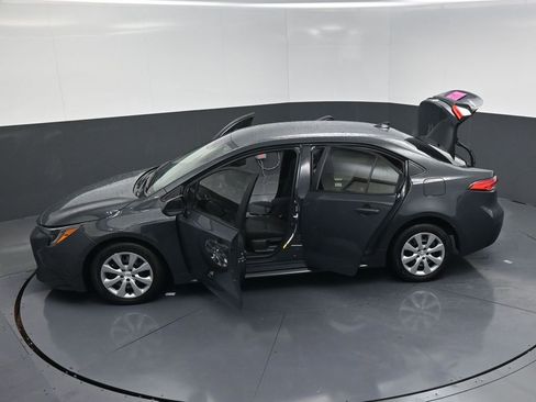 Used 2023 Toyota Corolla LE image 24
