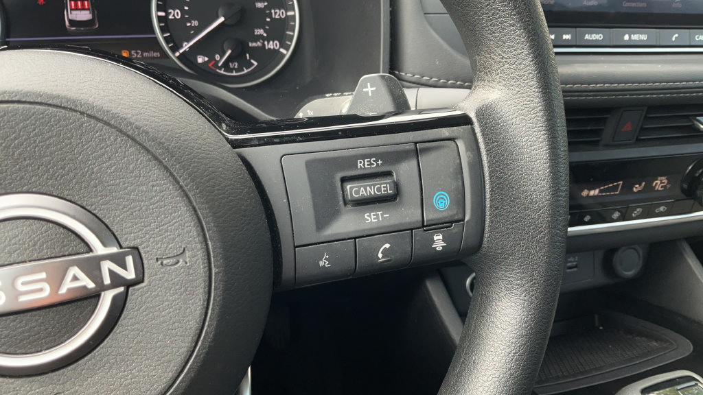 Used 2023 Nissan Rogue SV AWD/4WD image 31