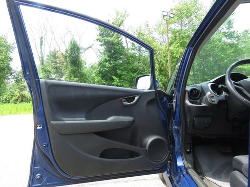 Used 2010 Honda Fit Sport image 9