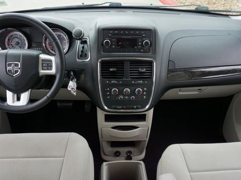 Used 2013 Dodge Grand Caravan SE image 22