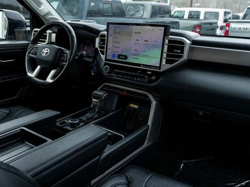 Used 2024 Toyota Tundra Limited image 30