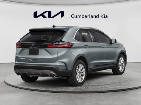 Used 2022 Ford Edge Titanium AWD/4WD image 2