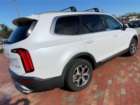 Used 2020 Kia Telluride EX image 9