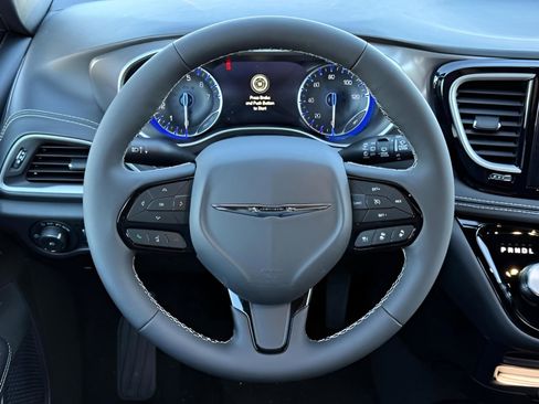 New 2026 Chrysler Pacifica Select w/ S Appearance Package FWD image 13
