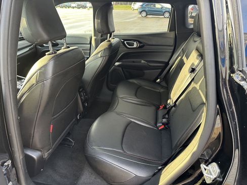 Used 2025 Jeep Compass Trailhawk image 14