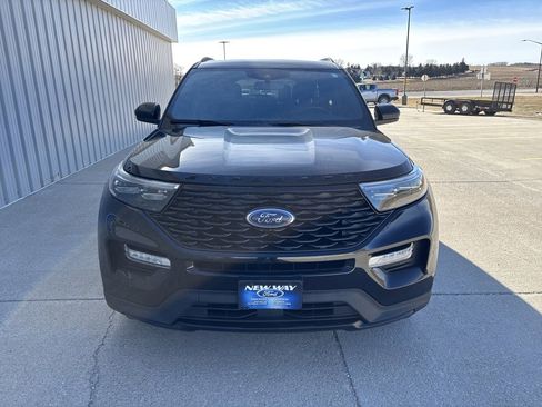 Used 2023 Ford Explorer ST-Line image 2