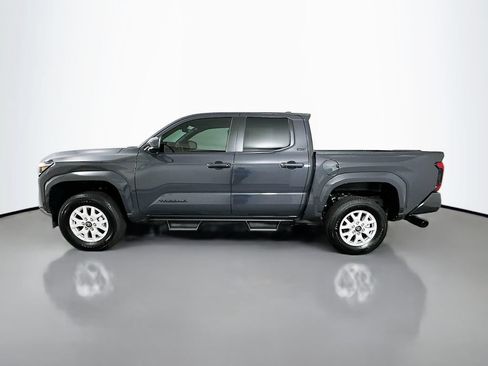 Certified 2025 Toyota Tacoma SR5 AWD/4WD image 8