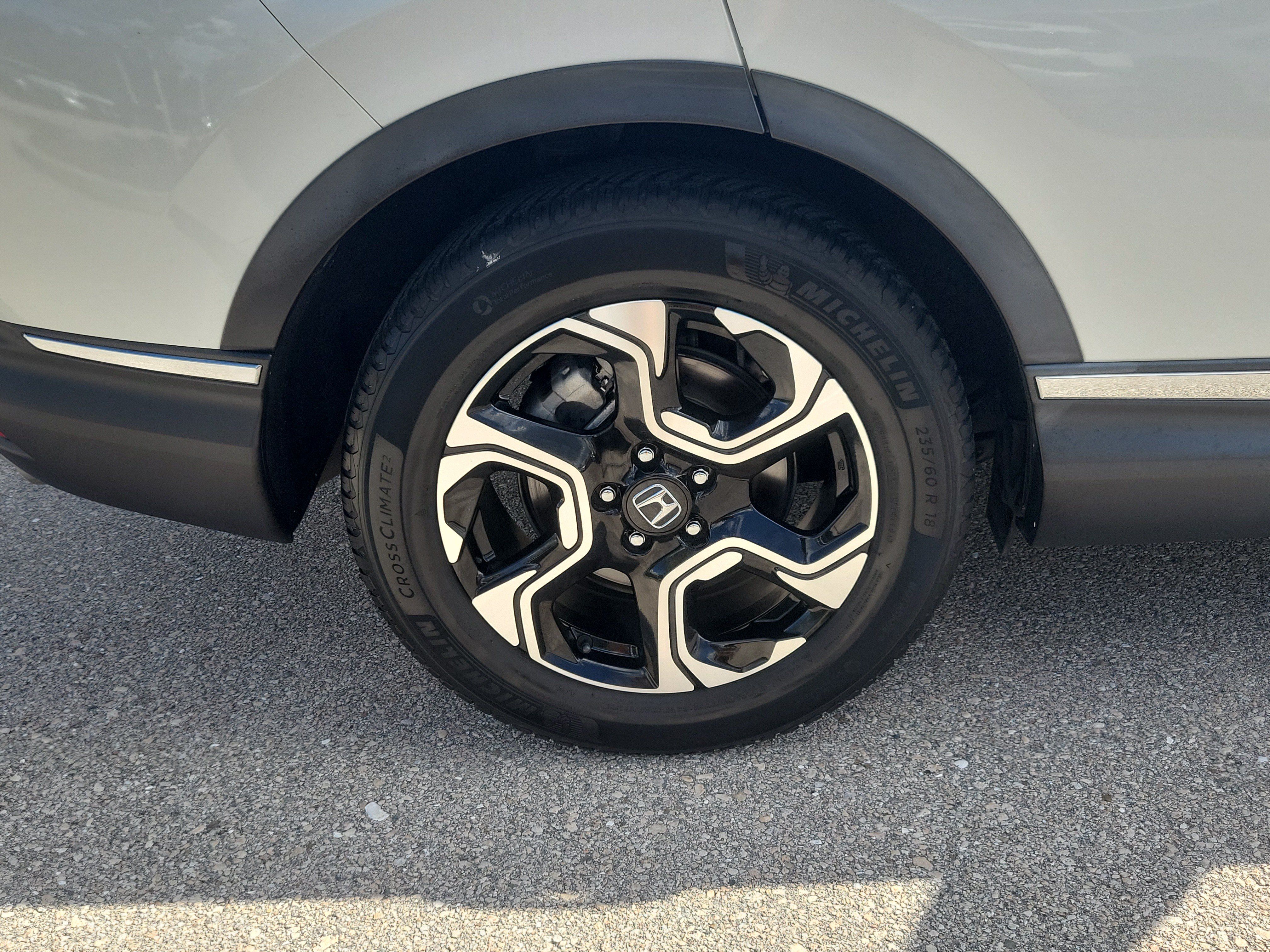 Used 2018 Honda CR-V Touring image 12