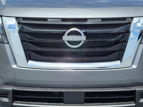 New 2025 Nissan Pathfinder SV image 9