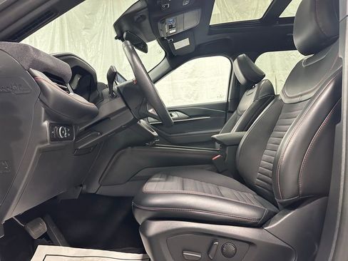 Used 2025 Ford Explorer ST-Line image 15