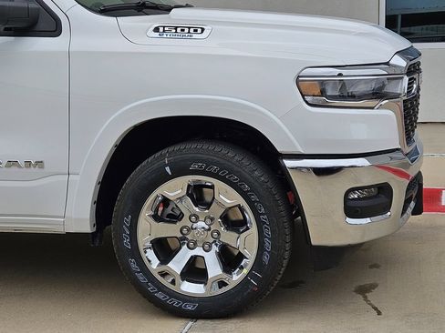 New 2026 RAM 1500 2WD Crew Cab image 5