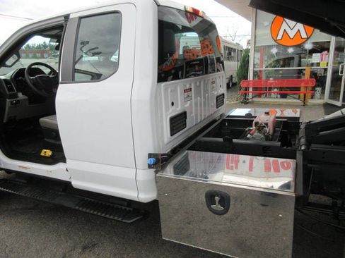 Used 2021 Ford F550 4x4 SuperCab Super Duty image 28