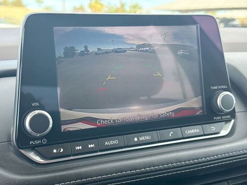 Used 2023 Nissan Rogue SV image 21