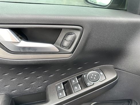 Used 2020 Ford Escape SE image 20