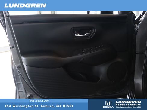 Used 2025 Honda HR-V LX image 10